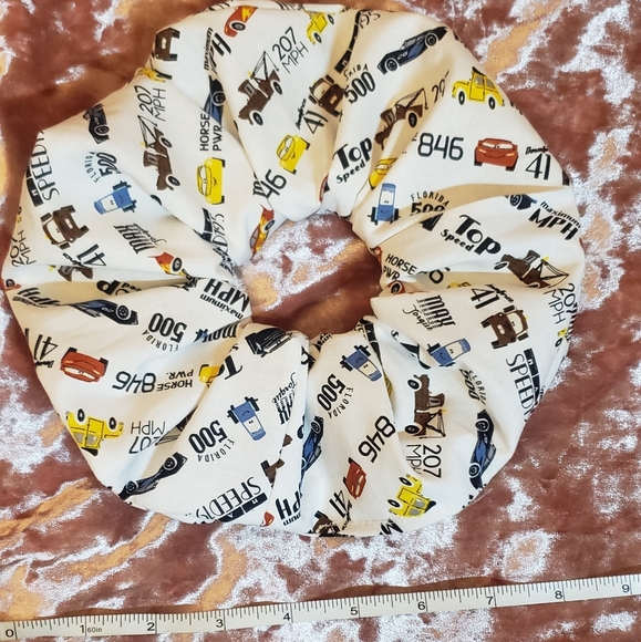 🆕️🚗 Cars 8" Scrunchie🚗 - Picture 2 of 4